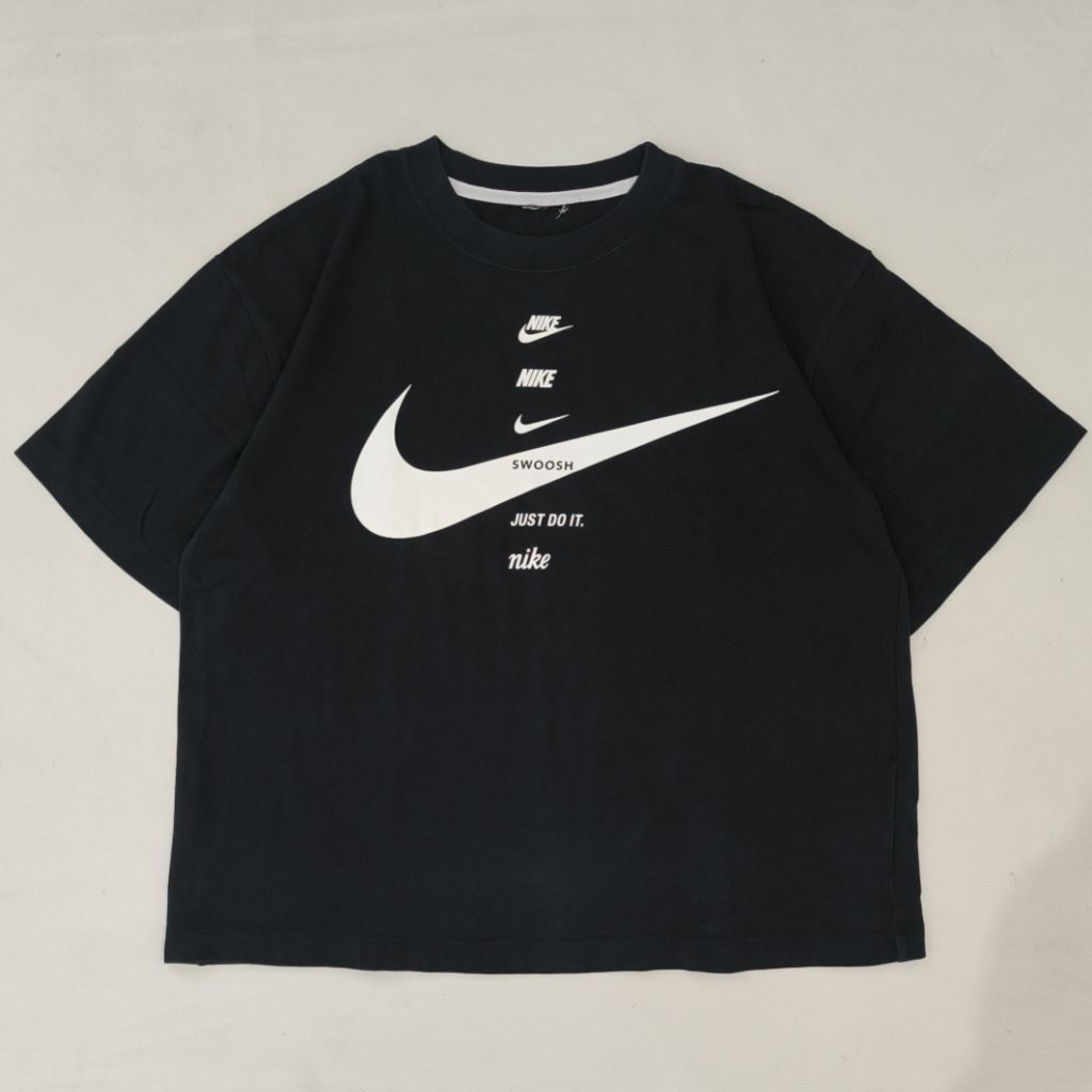 Nike Big Swoosh T-shirt