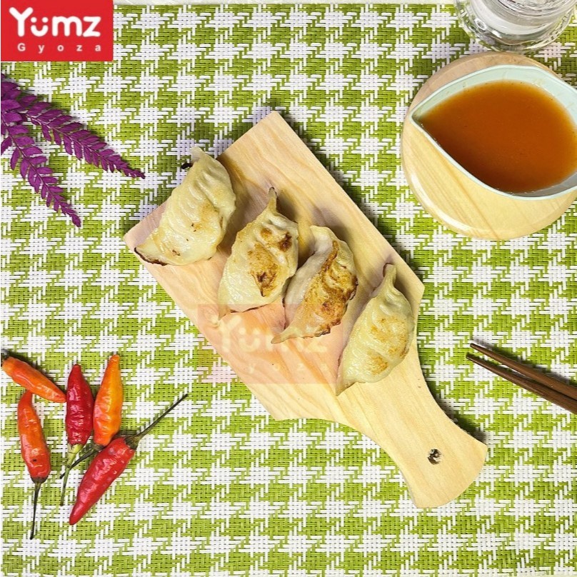 

Yumz Gyoza Isi Daging Ayam