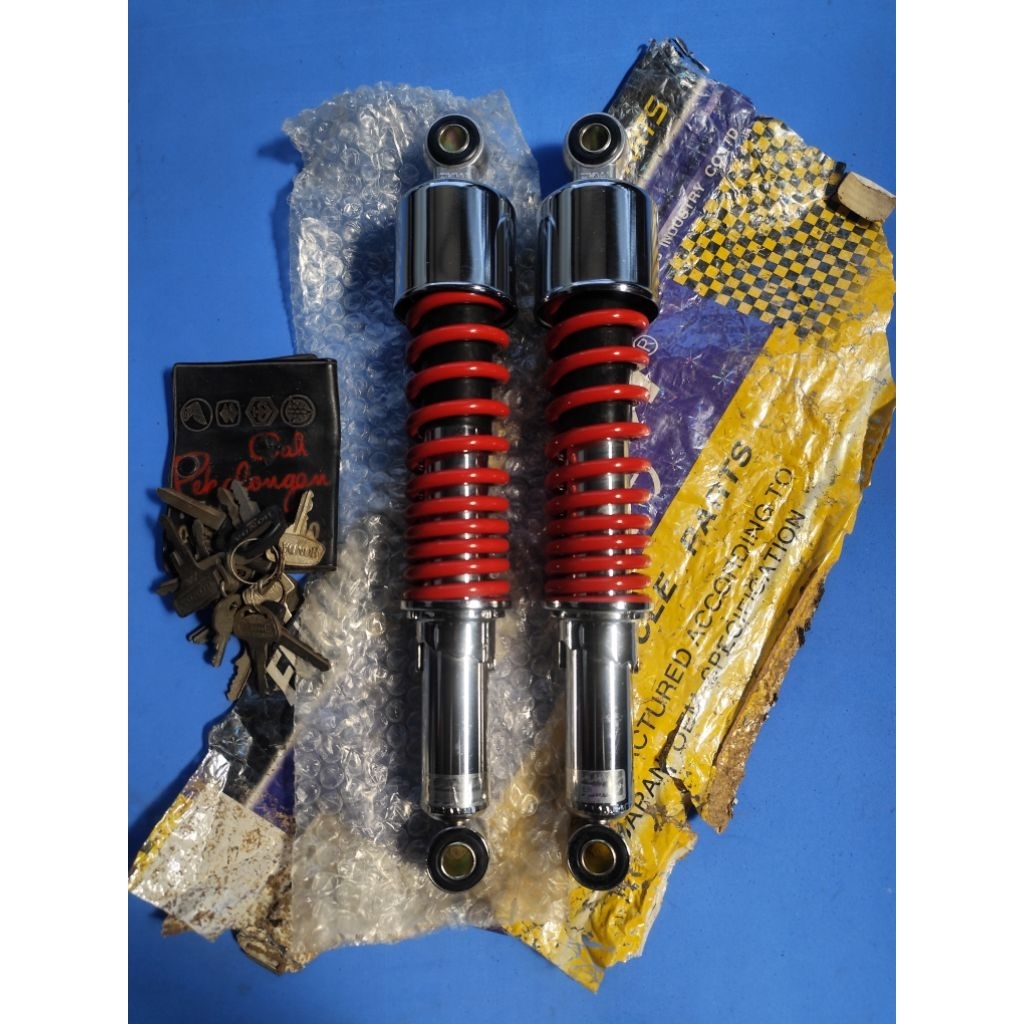 Shockbreaker shock belakang Suzuki TRS GP100 GP125 GT 100