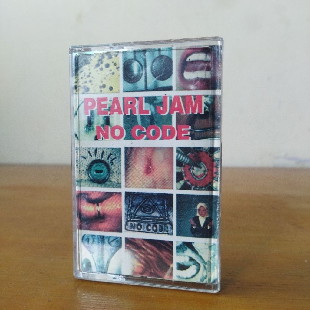 Kaset Pita Pearl Jam No Code