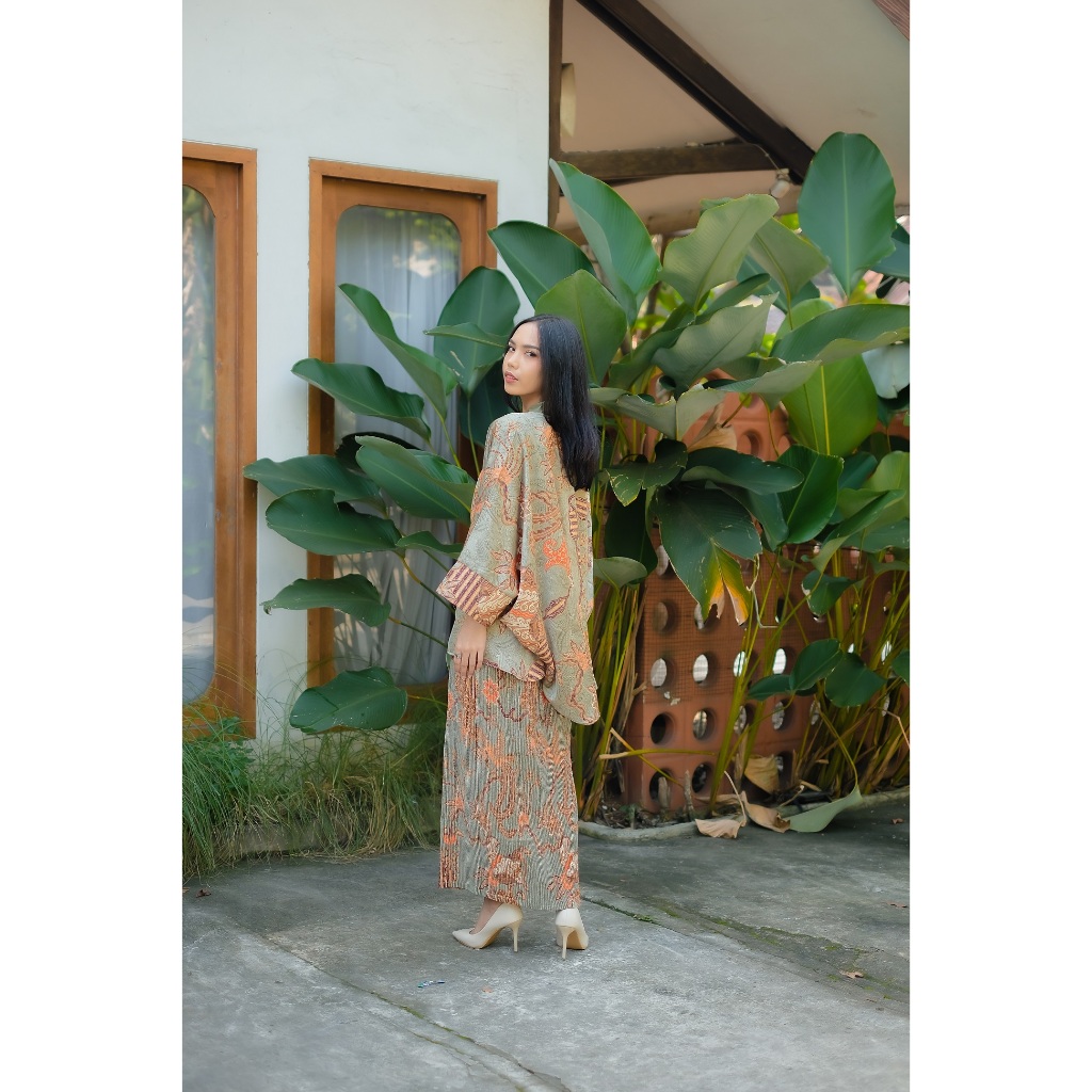 Set Baju Kurung Kaftan Batik Kondangan Model Batwing Rok Plisket Pastel Series by Nazya