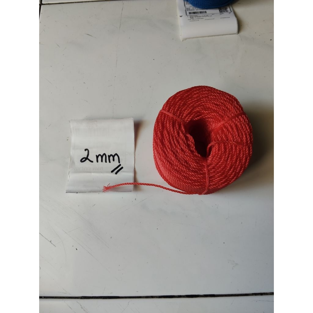 

Tali Tampar atau Tali Plastik PE Ukuran 1,5MM dan 2MM Per Roll Warna (MERAH)