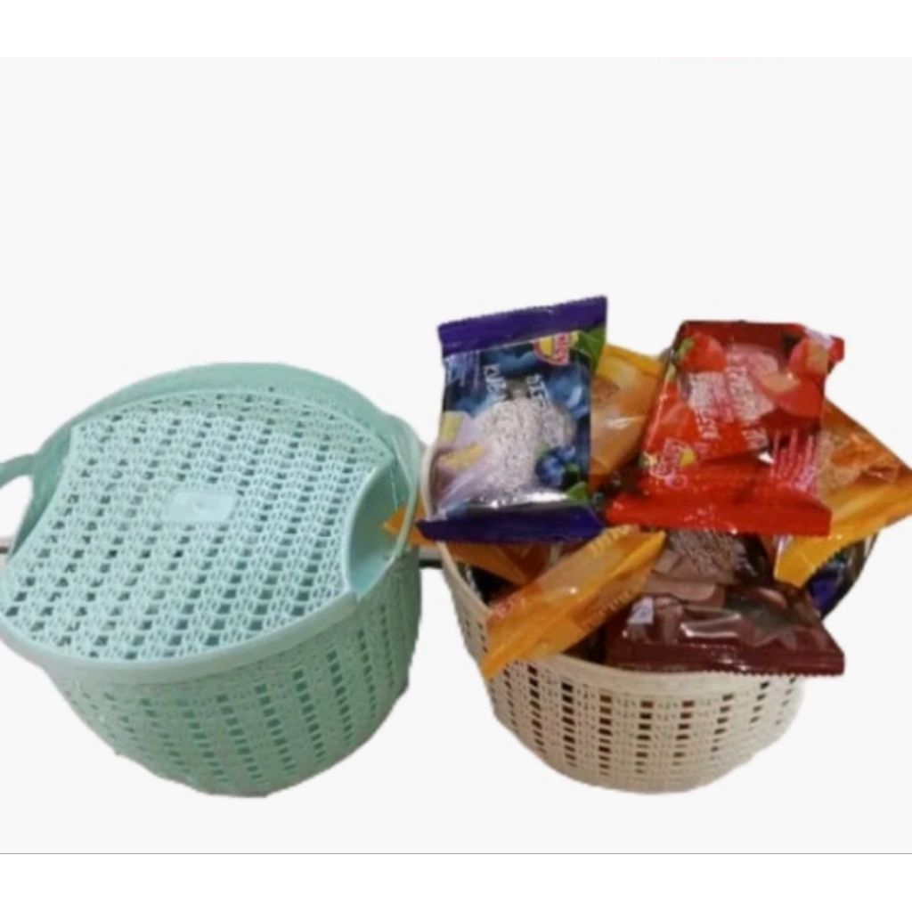 

kue Nagasaki Conley paket 12 pcs+ keranjang topas dikirim sesuai stokyang tersedia