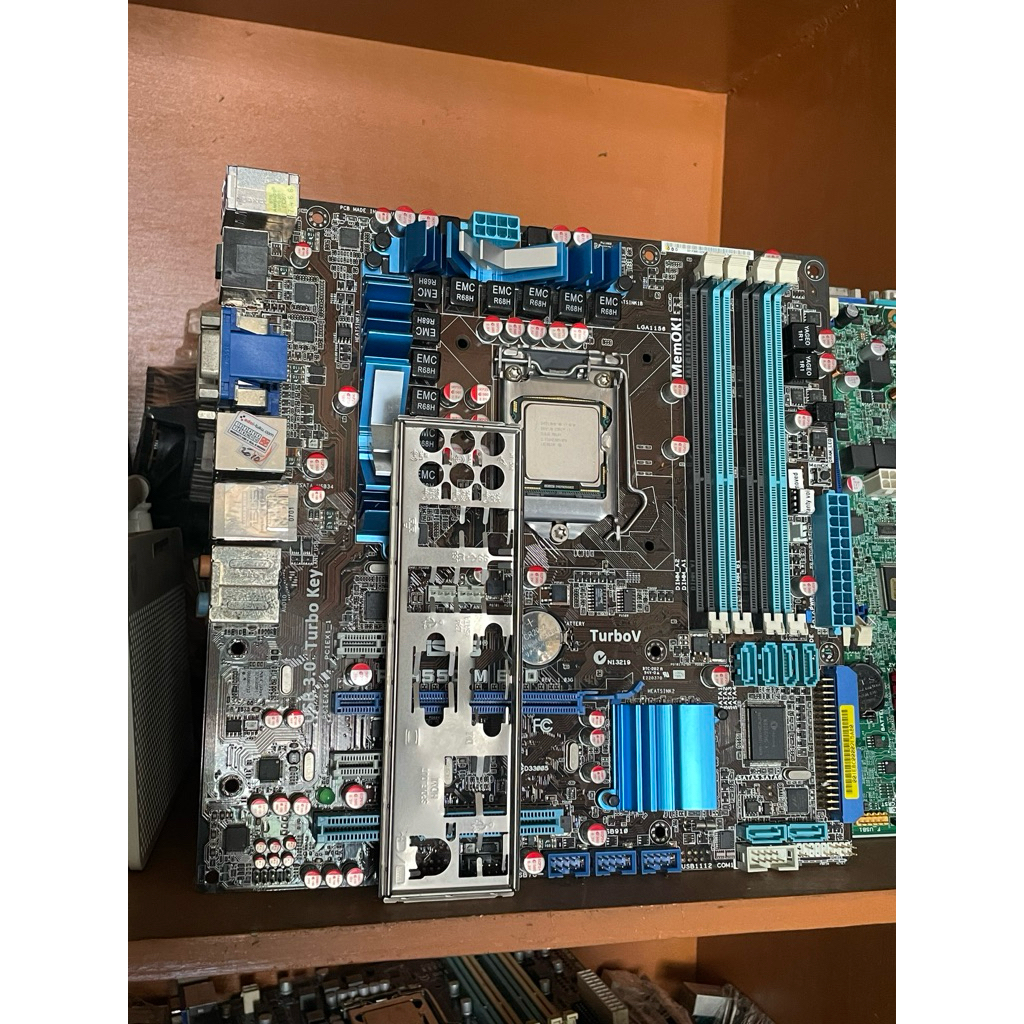 Board ASUS H55D-M EVO + i7 870
