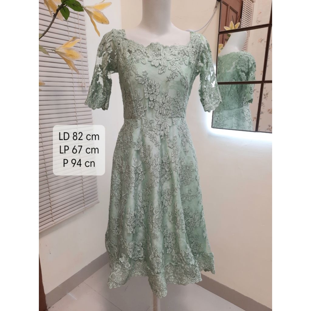 dress broukat tile halus hijau mint preloved