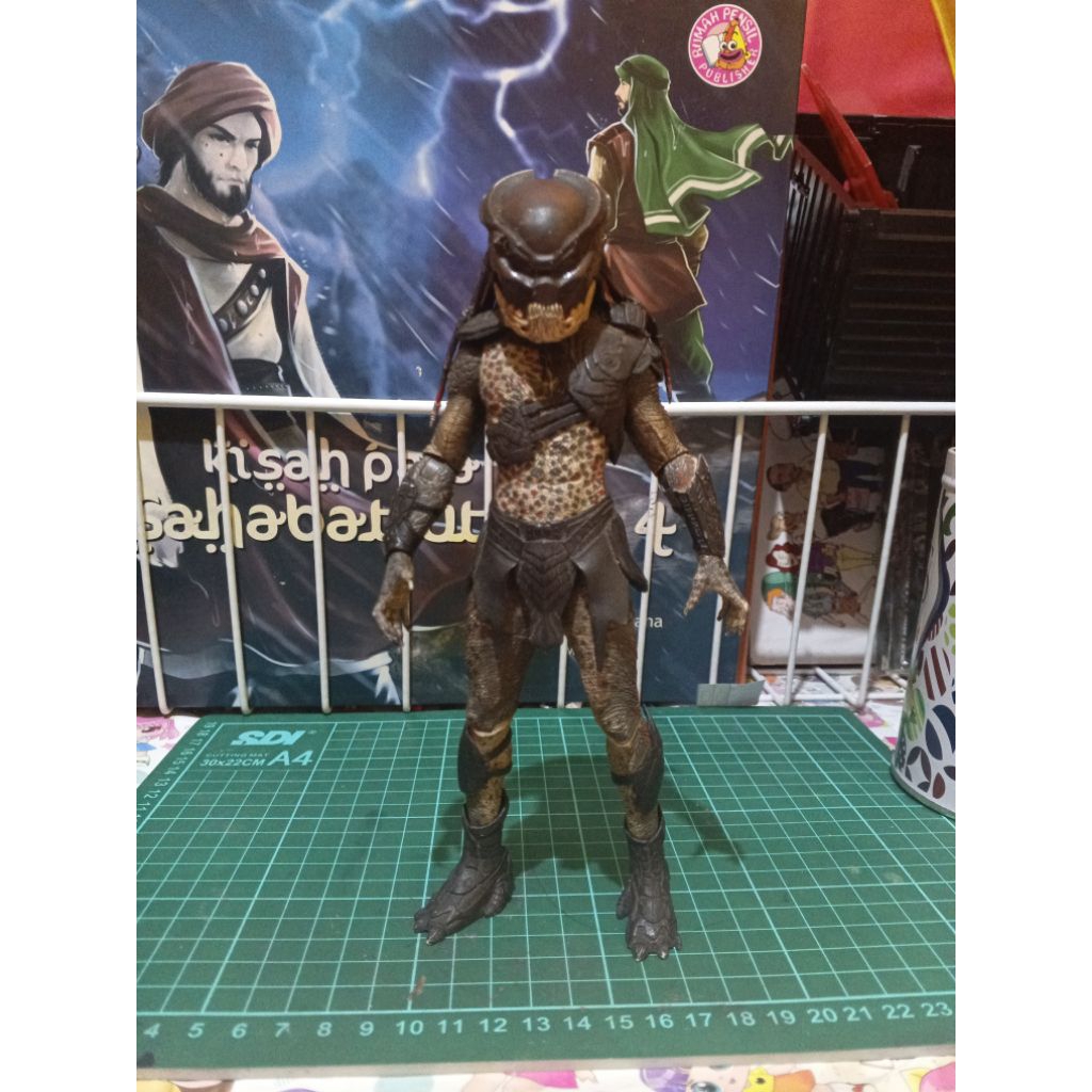 action figure predator berserker neca