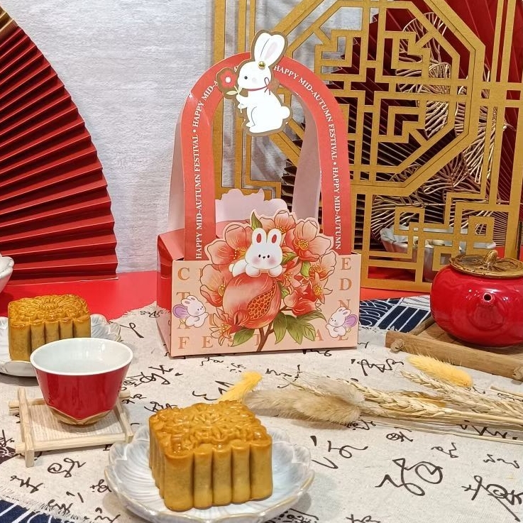 

Hamper Mooncake - Paket DOUBLE - Isi 2 Mooncake Besar @ 150 Gr/175 Gr