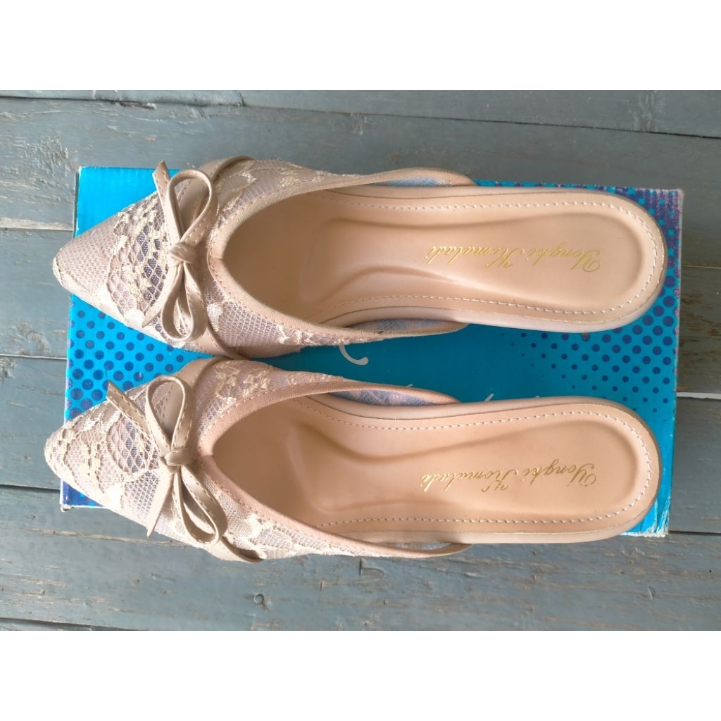 PRELOVED HEELS YONGKI KOMALADI