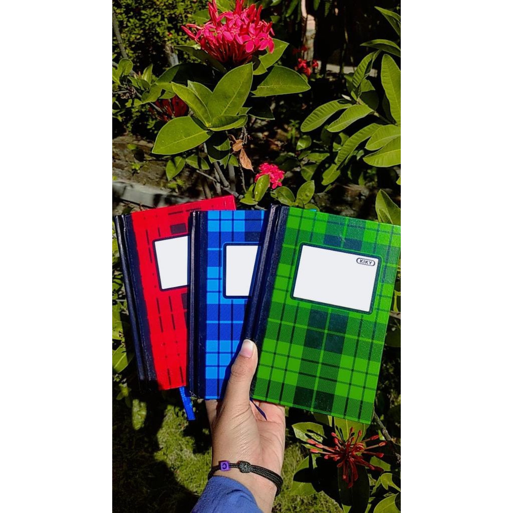 

(1 Biji) KIKY Buku Hard Cover KIKY Oktavo 100 16 x 11 Cm/Hard Cover Oktavo KIKY Isi 100 Lembar / HC Kiky Oktavo 100