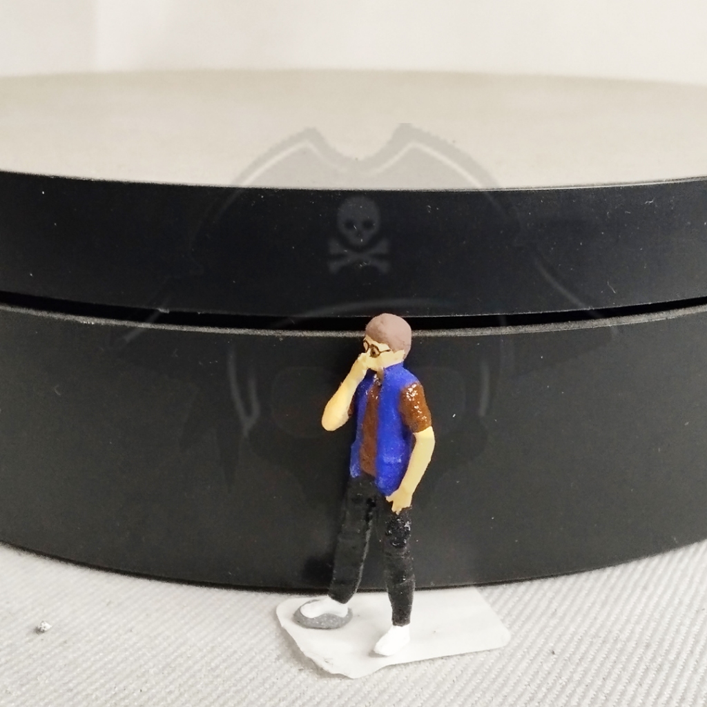 FIGURE 1:64 PRIA BERKACAMATA, FIGURE 1/64