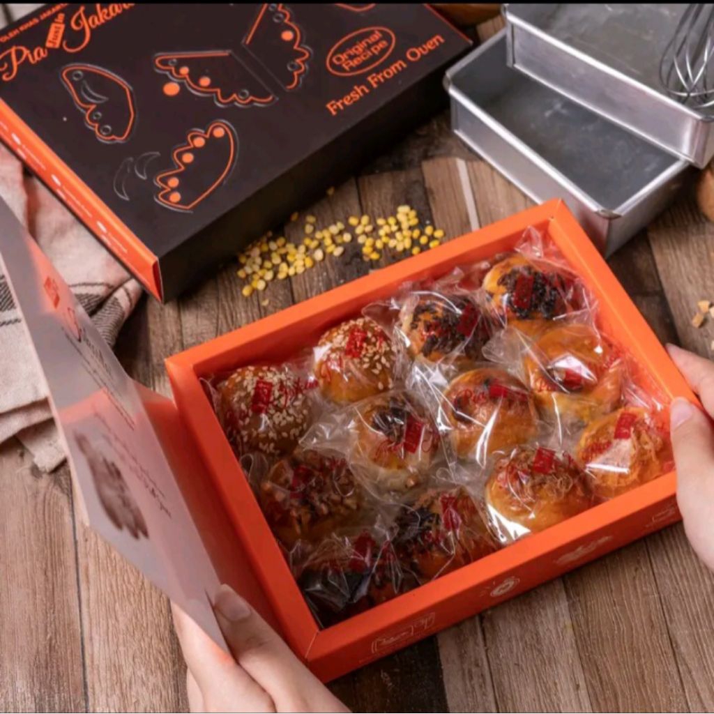 

Pia Just in Jakarta 4 Rasa, Kacang Ijo, Kacang Tanah, Coklat, Coklat Mete - Oleh Oleh Pia Just in Jakarta