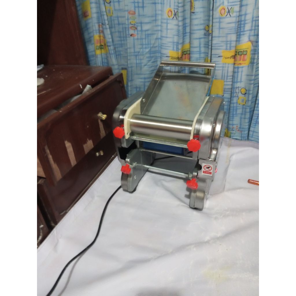 mesin giling mie adonan