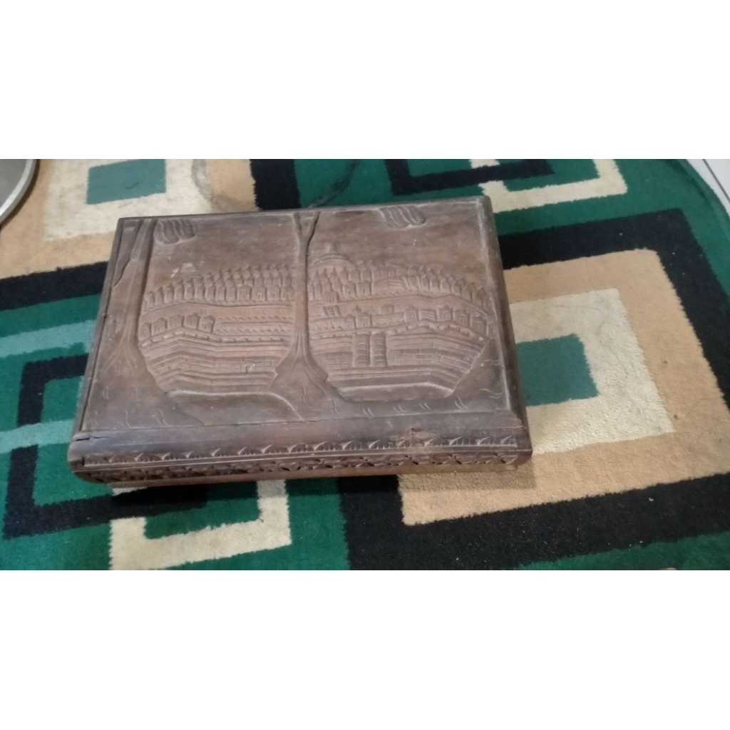 Peti Kayu Jati Motif Ukiran