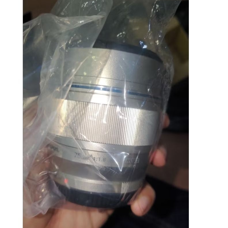 Lensa Olympus 75mm F1.8 M-Zuiko Digital ED New