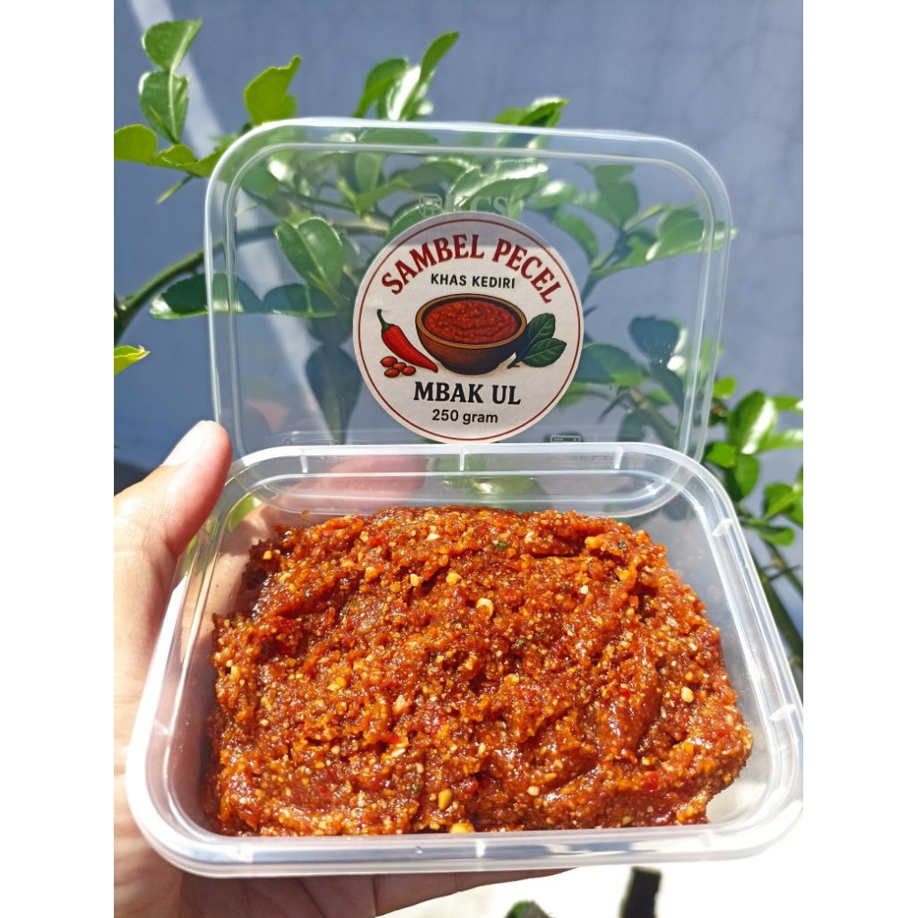 

Sambel pecel khas kediri terbuat dari bahan alami tanpa bahan pengawet