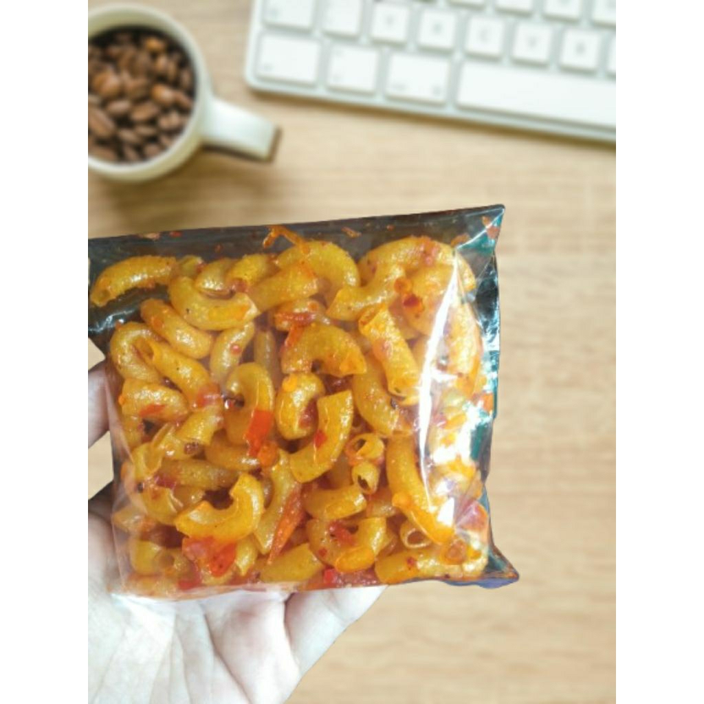 

makaroni pedas chili oil