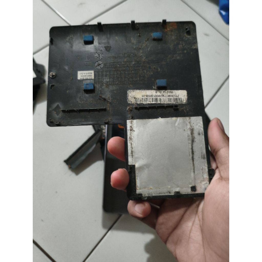 tutup belakang Toshiba c40a c40d c40