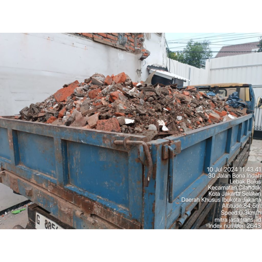 Pengurugan puing jakarta