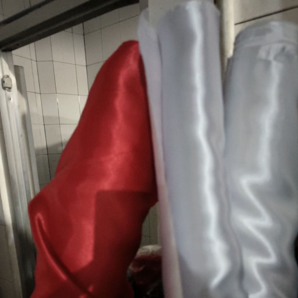 kain satin lebar 1,5 meter