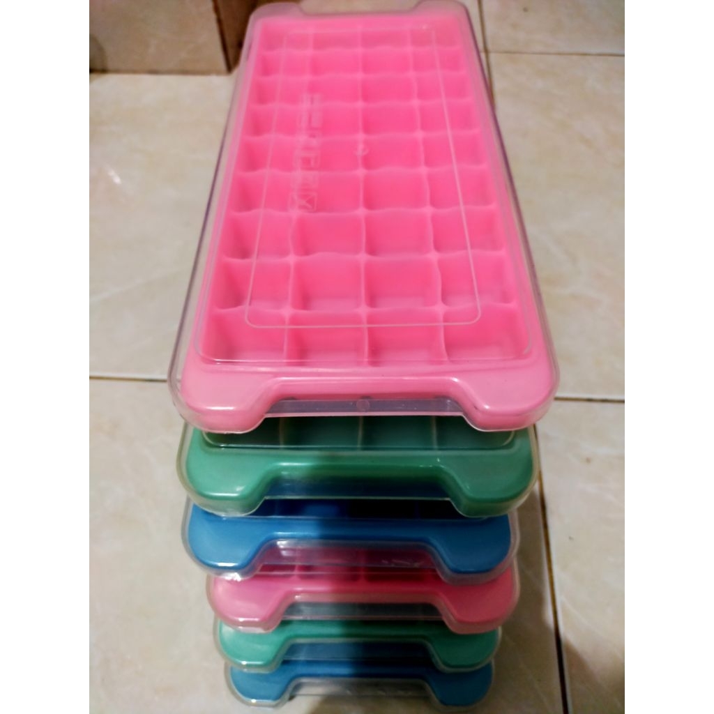 Cetakan Es Batu Lentur Dengan Tutup Murah Warna Pastel