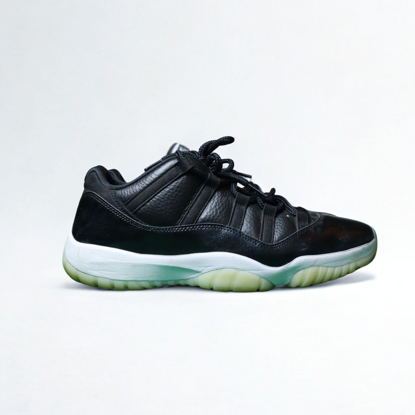 Air Jordan 11 Retro Low "72-10" | Original Second