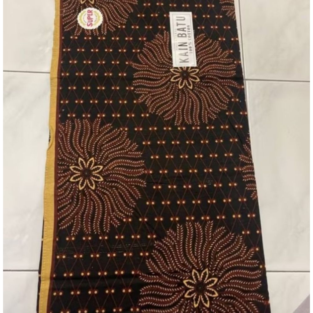 batik motif dasar hitam
