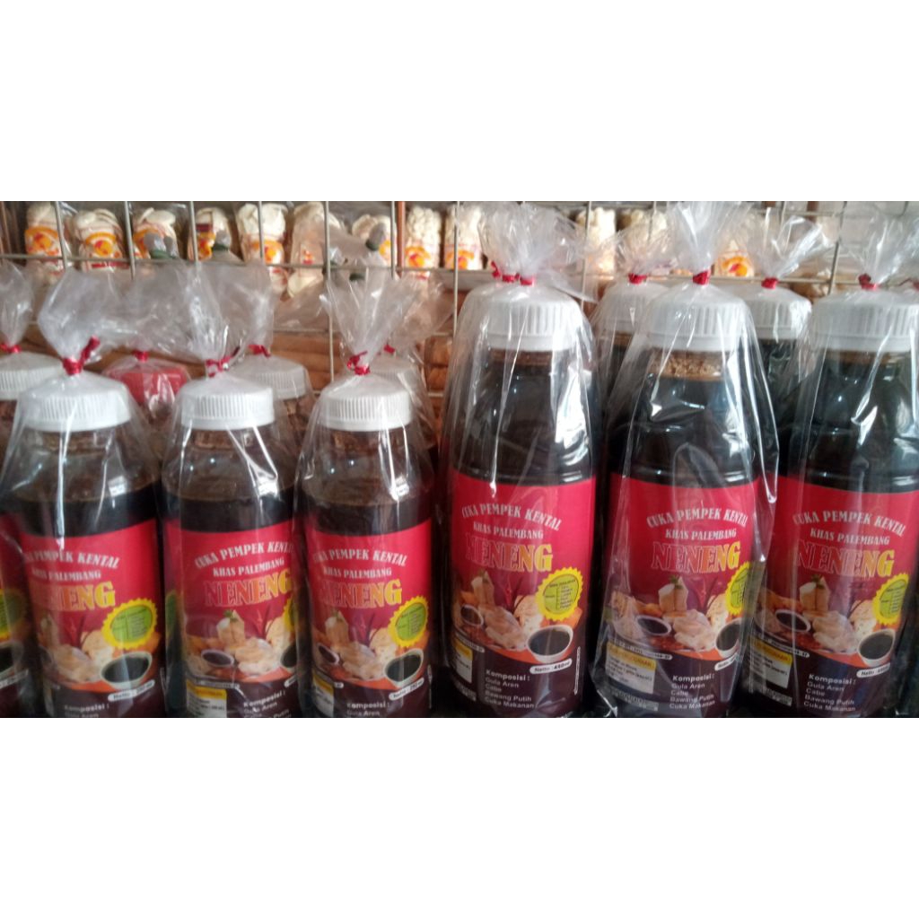 

Cuko pempek kental khas palembang