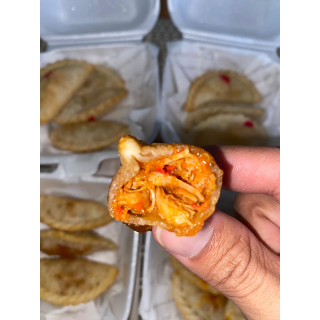 

cireng isi (keju dan ayam)