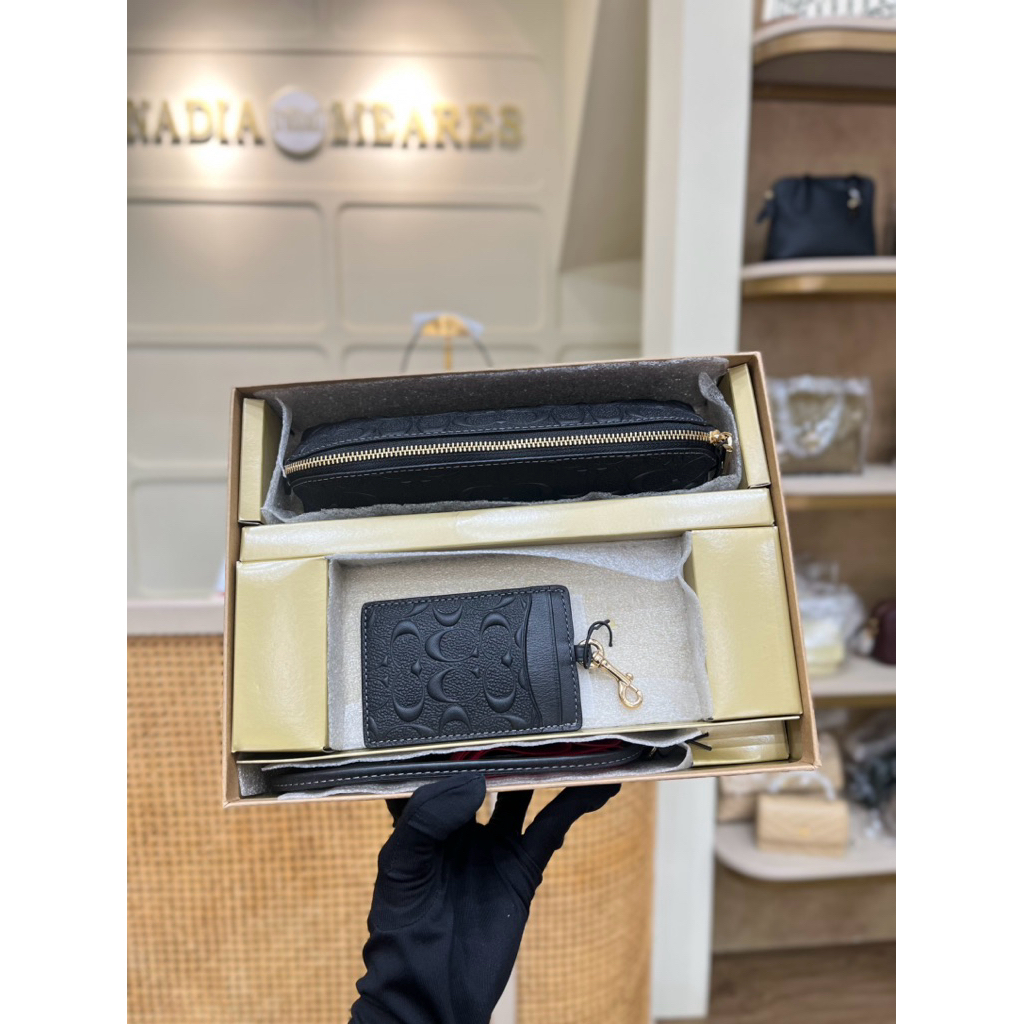 

(Nadia Meares Gallery) Boxed Pencil Case Id Lanyard Set