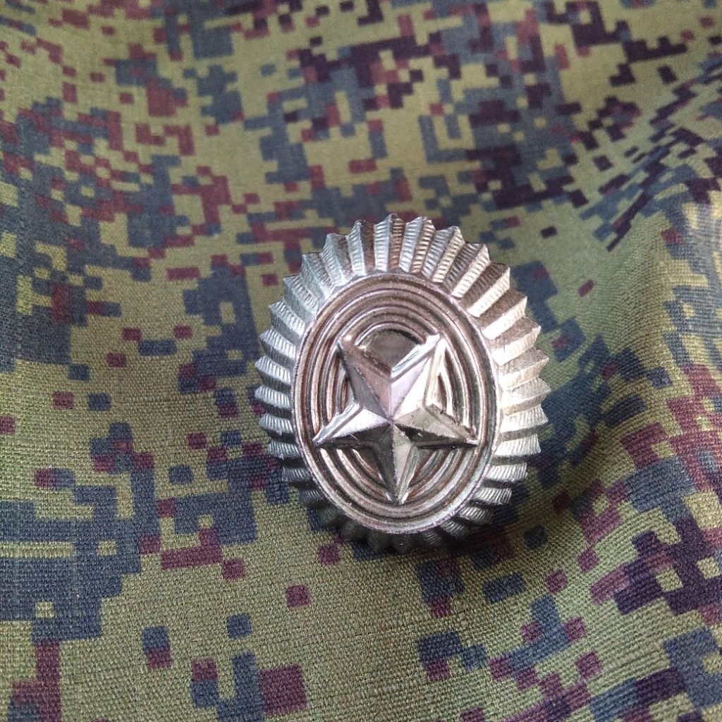 pin topi tentara rusia kokarde lencana baret topi ushanka pin bintang soviet pin jadul tentara merah