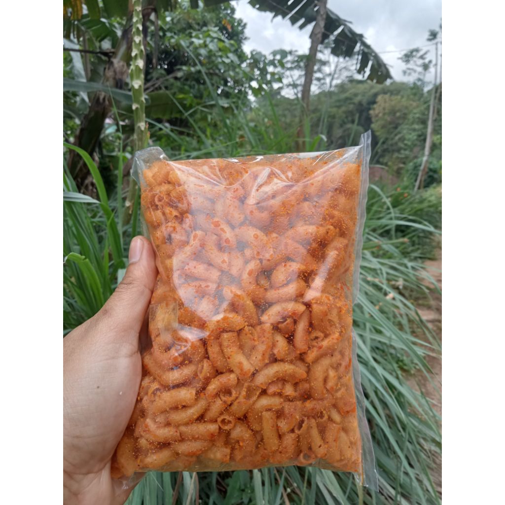

Snack Makaroni Pedas Cikruh Daun Jeruk Rasa Balado Cemilan Nyanyameuneun Kemasan 250gr