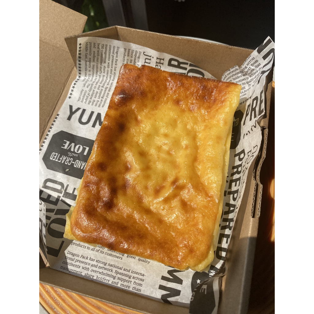 

GLUTEN FREE BURNT CHEESECAKE 10 x 15 CM | KUE MAMAKU