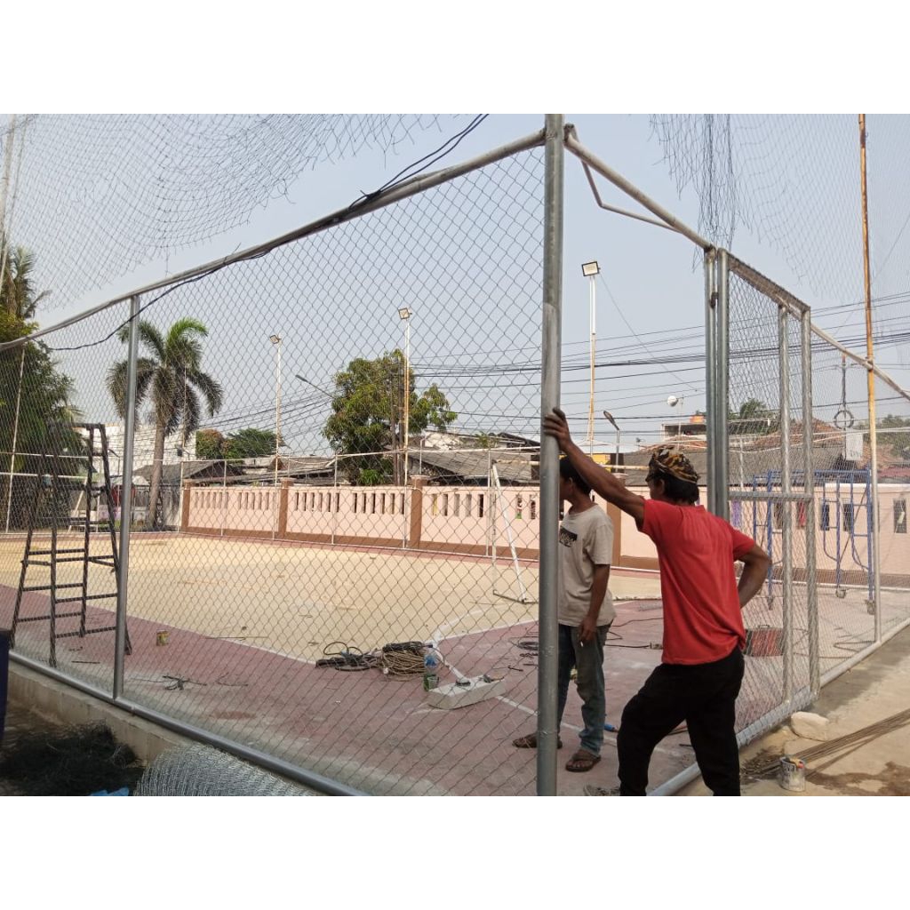 kawat harmonika galvanis 2, 1mm lubang 5, 5cm tinggi 1 meter