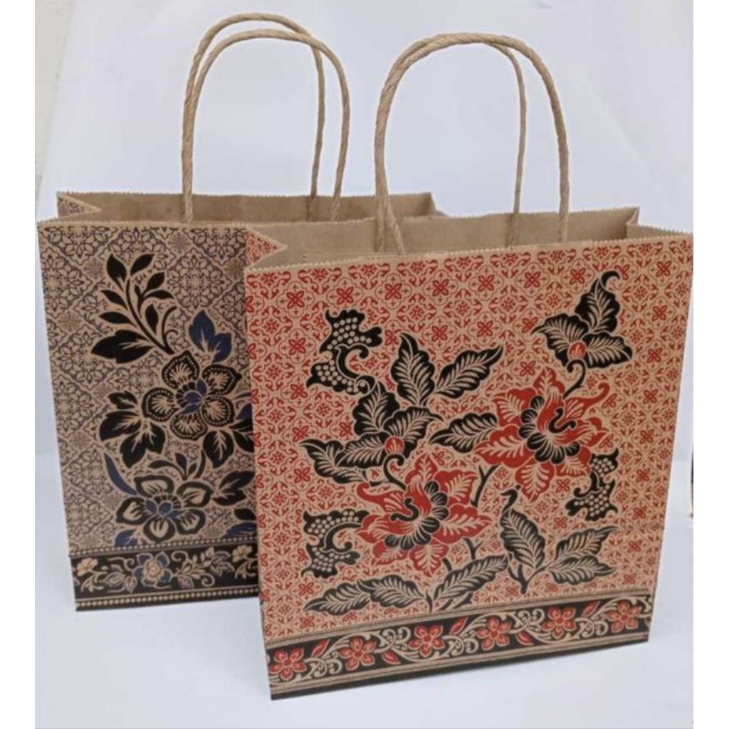 

Paper Bag Batik Kraft OKEY A(22x8x24cm)dan B Ukuran 24x8x29cm per pack(10pcs)