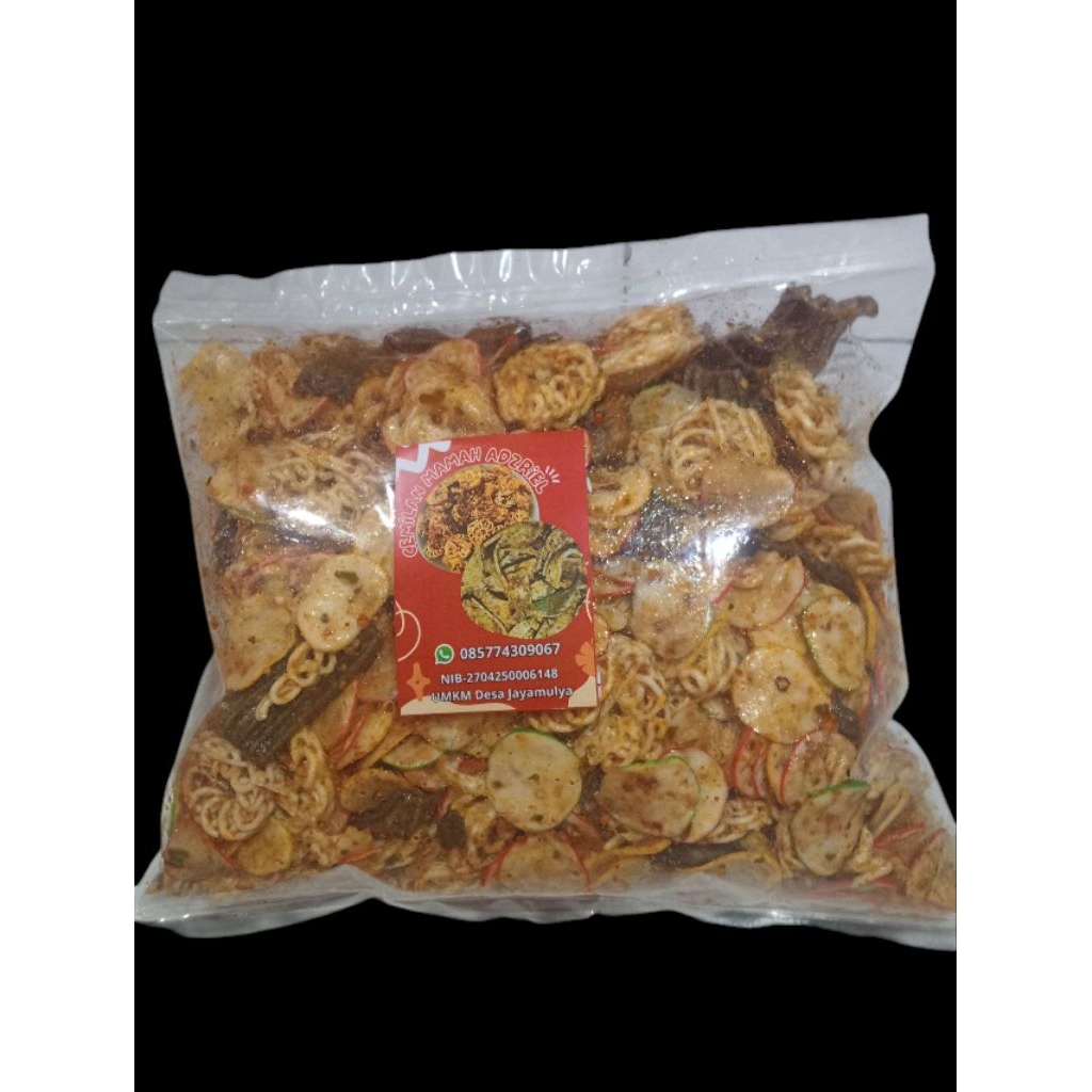 

KRUPUK SEBLAK MIX PEDAS DAUN JERUK 1KG
