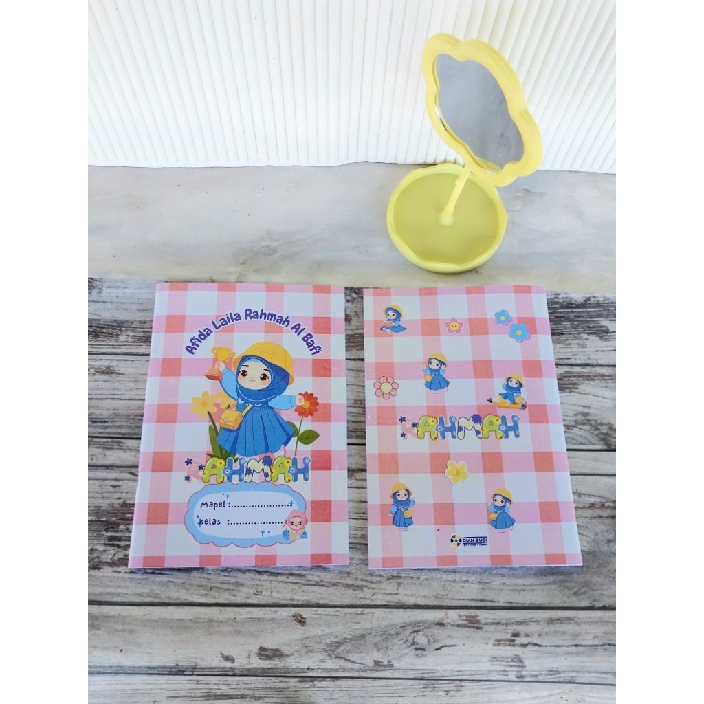 

Buku Tulis Custom (Tema kartun hijab)