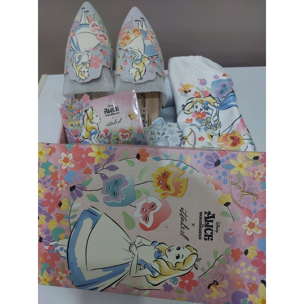 NEW in Box Ittaherl Alice pointy MURAHH