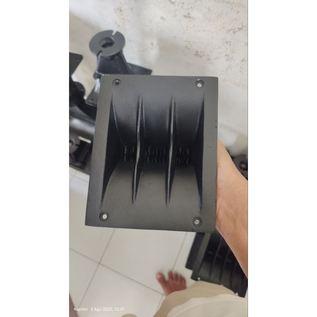 Horn / Corong tweter 13×17 Bahan aluminium cor