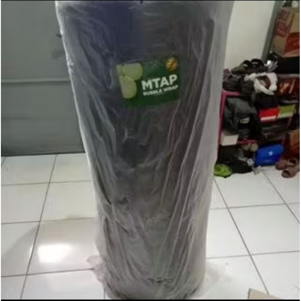 

BUBBLE Wrap MTAP Hitam Lebar 125cm / harga tertera untuk panjang 1 meter