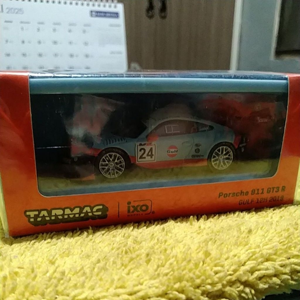 Tarmac / IXO Porsche 911 GT3R Gulf 12H 2018