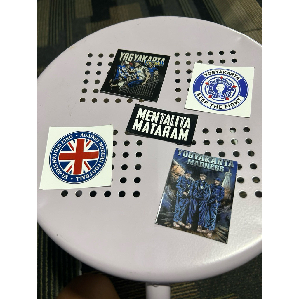 

Stiker Yogyakarta Madness (Isi 5 pcs)