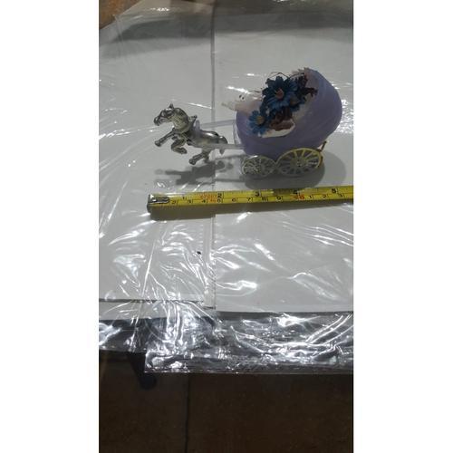 

Parfum Mobil Dashboard Interior Hiasan Pajangan Kereta Kuda BUNGA MINI