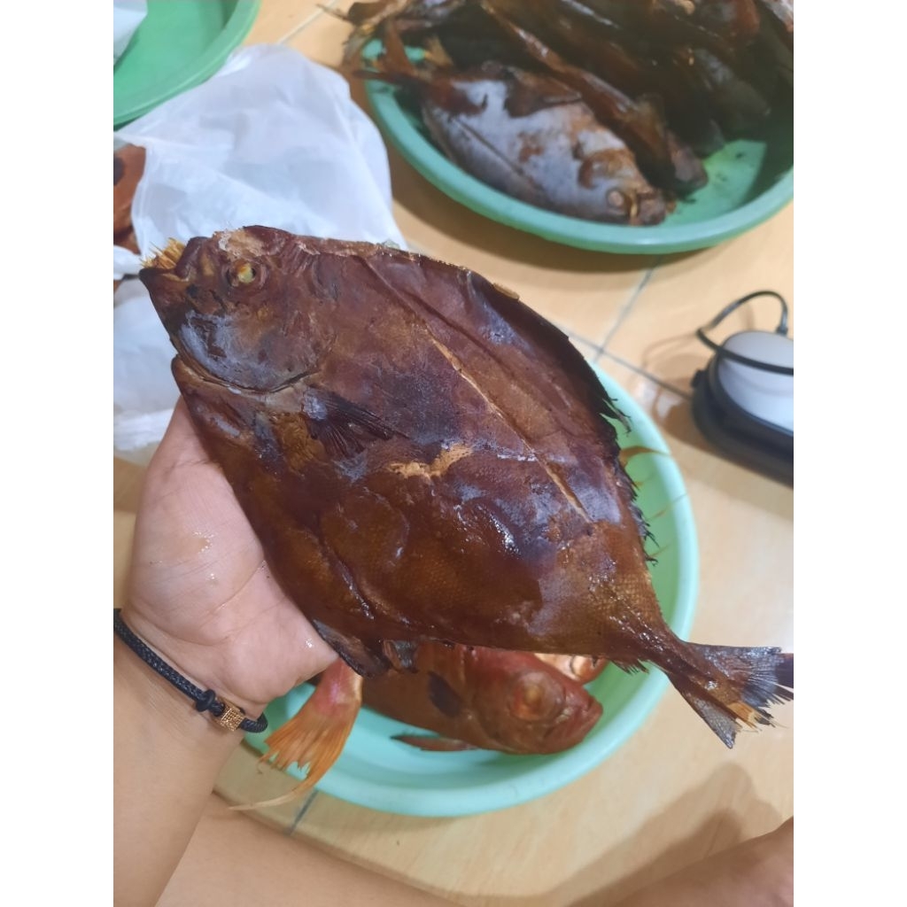 ikan asap dorang. daging tebel sangat lezat