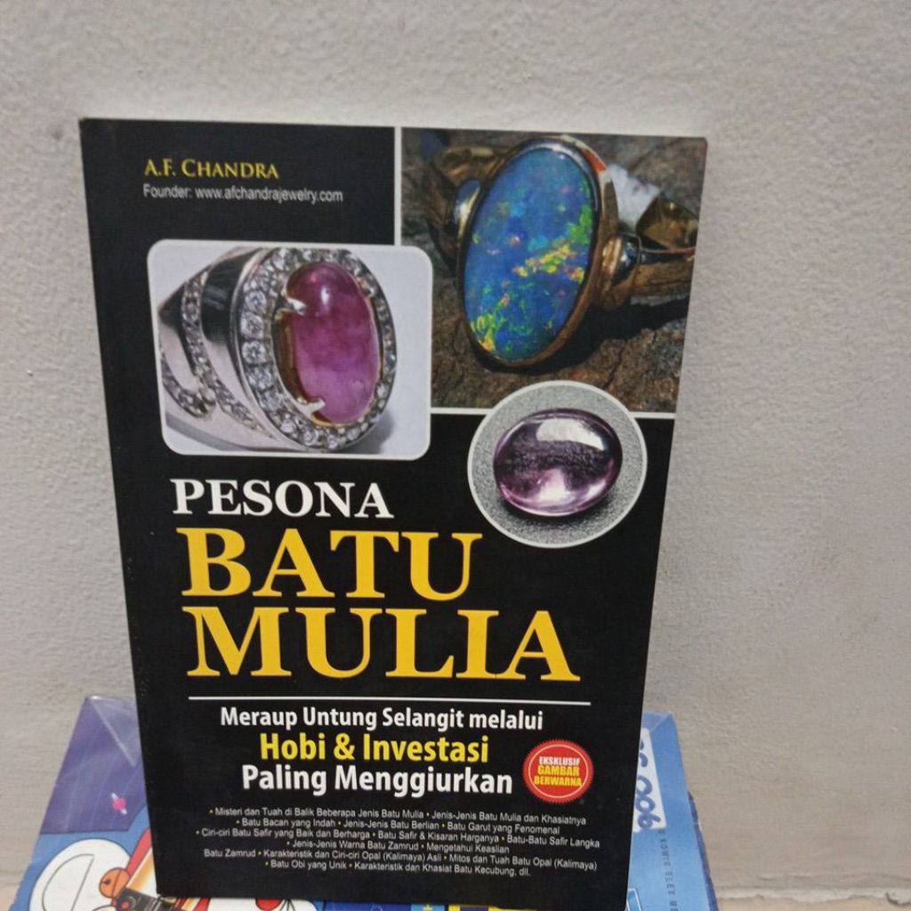 Buku Pesona Batu Mulia Meraup Untung Selangit Melalui Hobi & investasi Paling Menggiurkan