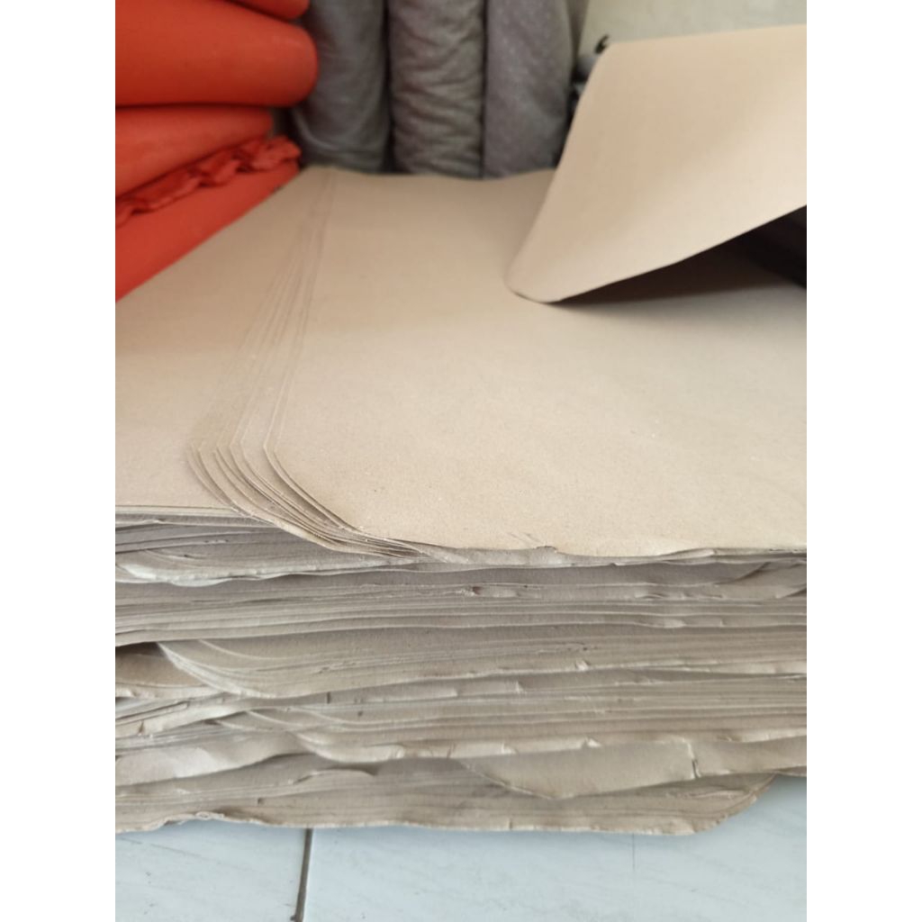 

Karton Duplex Tebal Warna Kuning Dengan Ukuran 110 Cm X 140 Cm