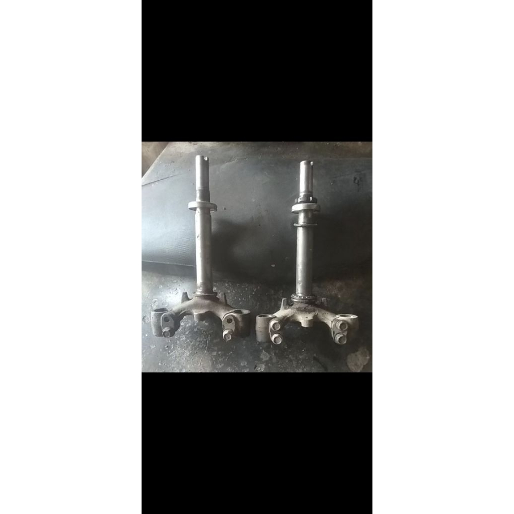 shock depan Yamaha Jupiter robot, Jupiter z1.barang second original lepasan motor.