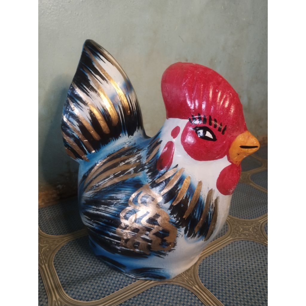 celengan ayam jumbo dari tanah liat