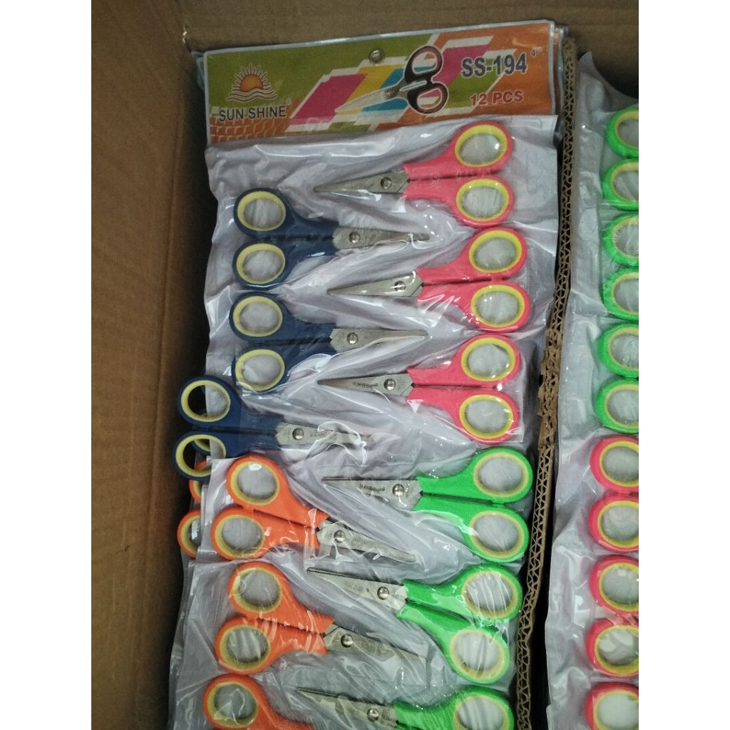 

gunting kecil, harga per renceng isi 12 0cs