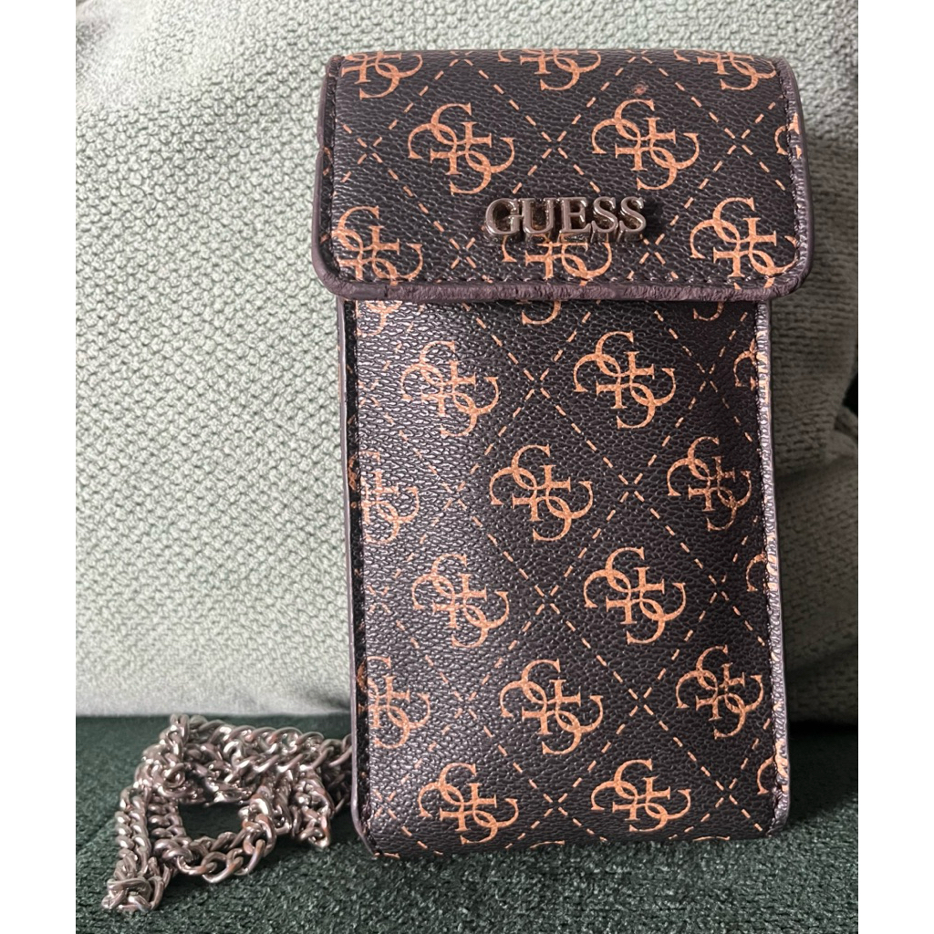 phone bag gues