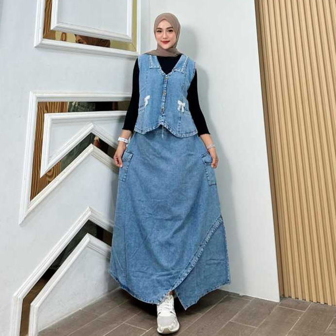Cishia One Set Rompi Jeans Fashion Muslim Wanita Kekinian
